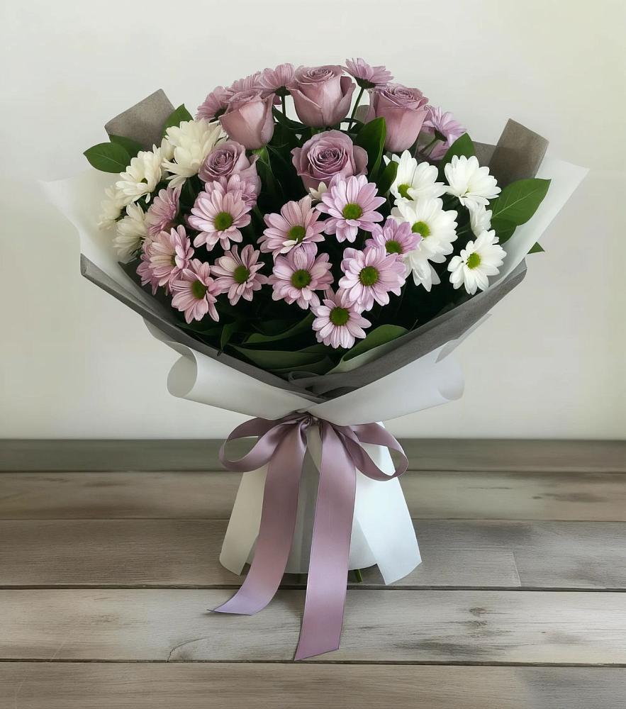 Букет цветов из: Хризантемы и Розы в Первое Мая