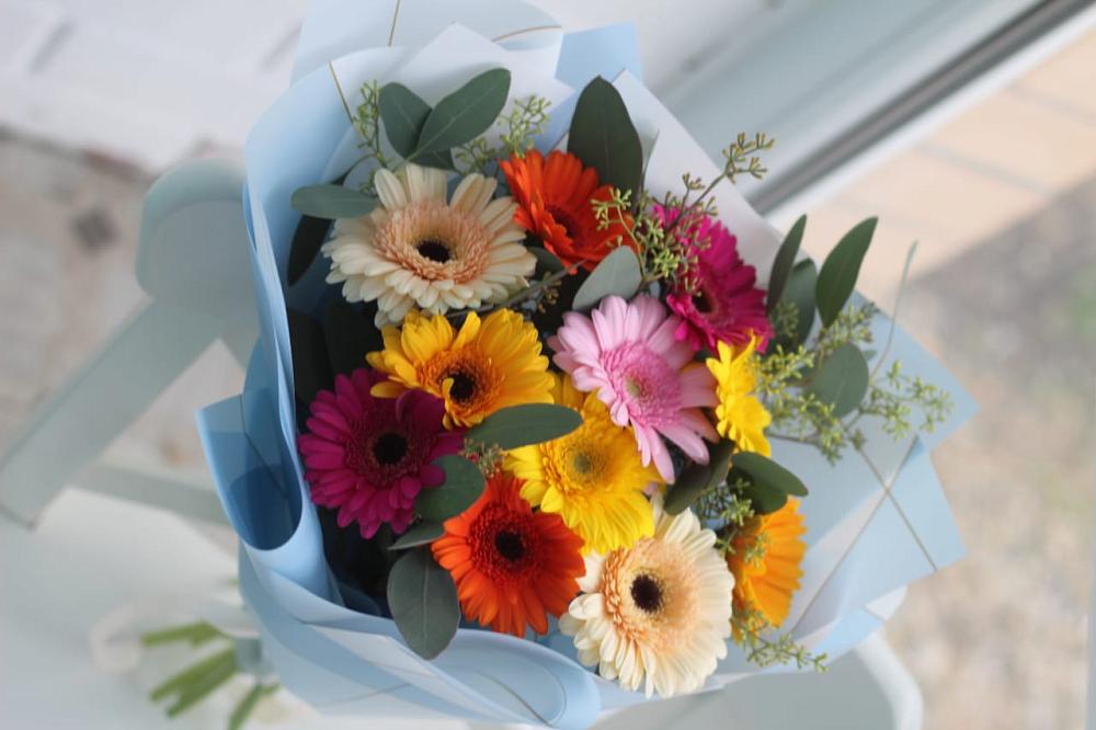 Букет цветов из: Герберы в Первое Мая