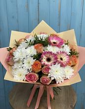 Букет цветов из:  Розы, Герберы и Хризантемы в Первое Мая
