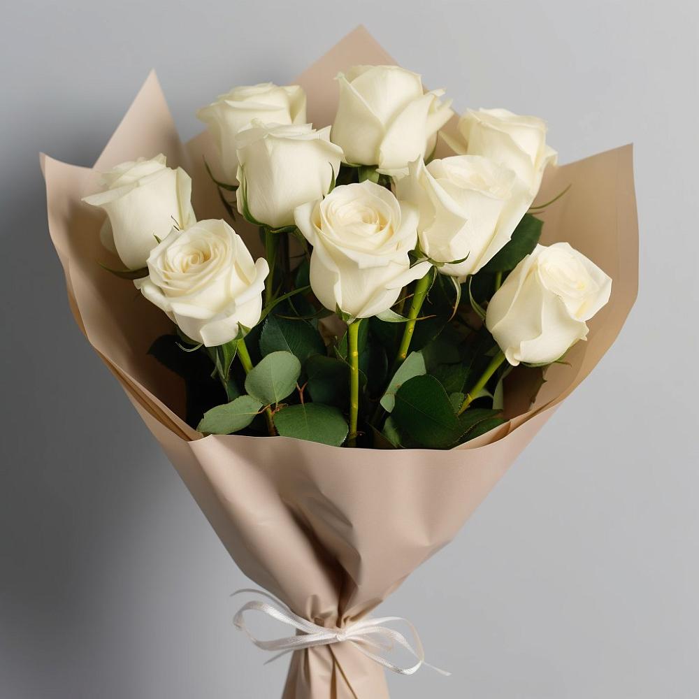 Букет 9 Белых роз Эдлесс Лав в Первое Мая