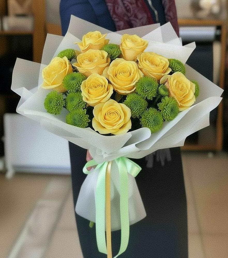 Букет цветов из: Хризантемы и Розы в Первое Мая