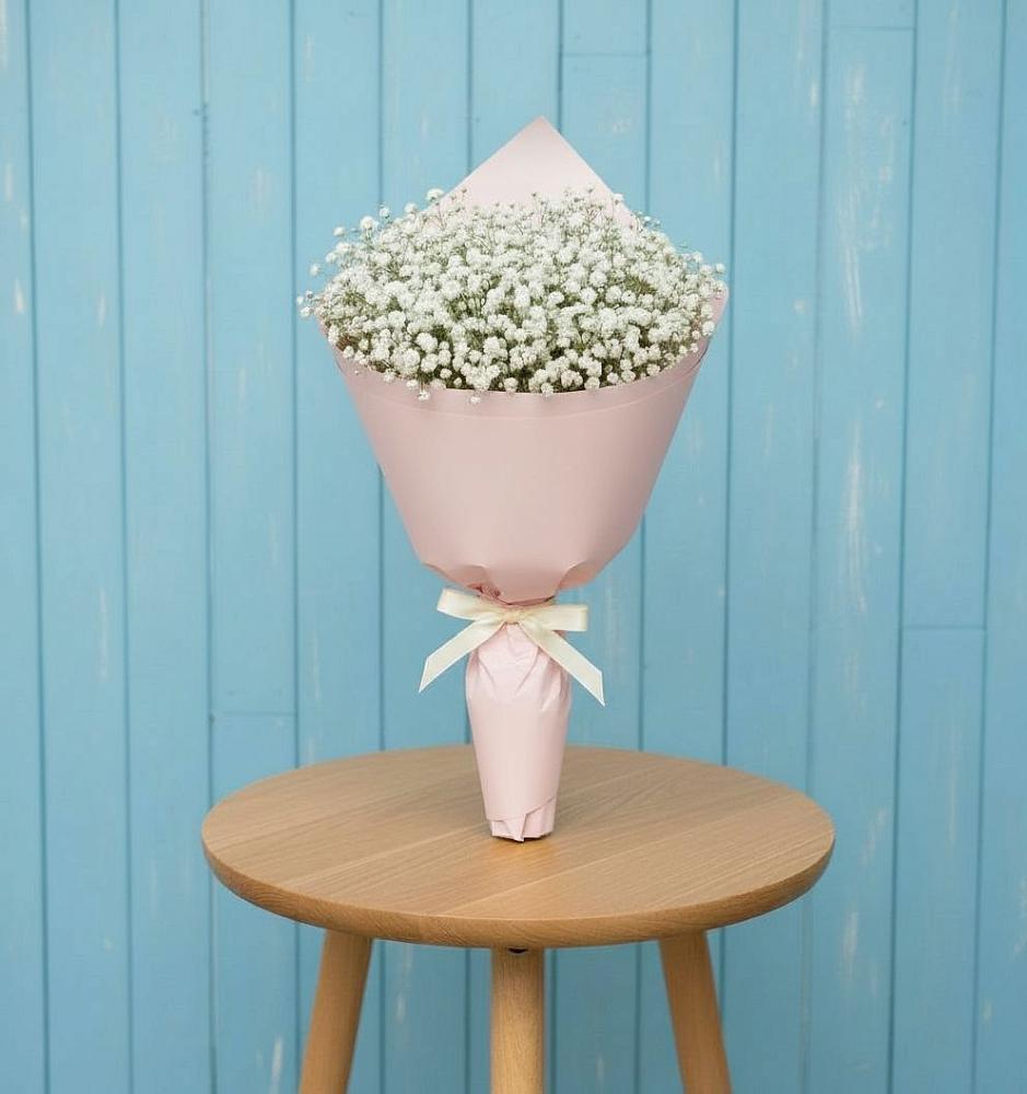 Букет цветов из: Гипсофила в Первое Мая