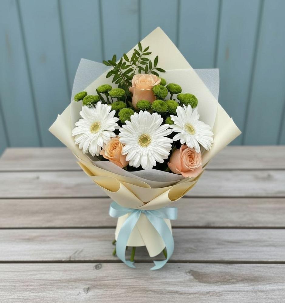 Букет цветов из: Герберы, Розы и Хризантемы в Первое Мая