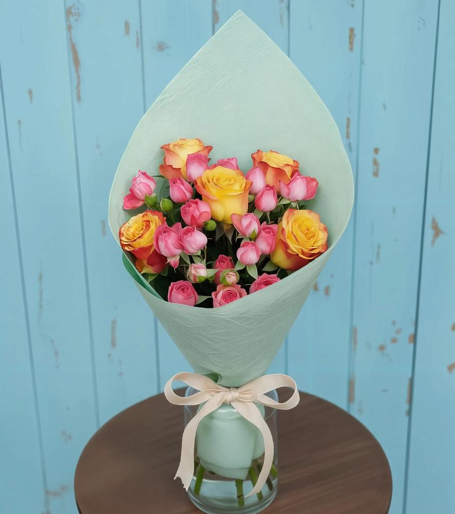 Букет цветов из: Розы в Первое Мая