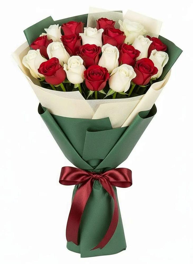 Букет Микс из красных и белых роз в Первое Мая