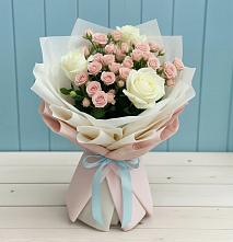 Букет цветов из:  Розы в Первое Мая