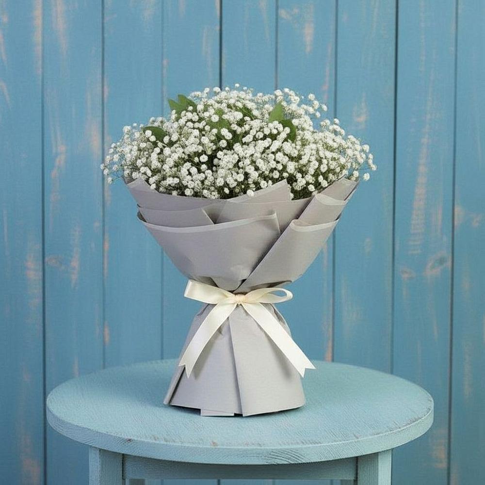 Букет цветов из: Гипсофила в Первое Мая