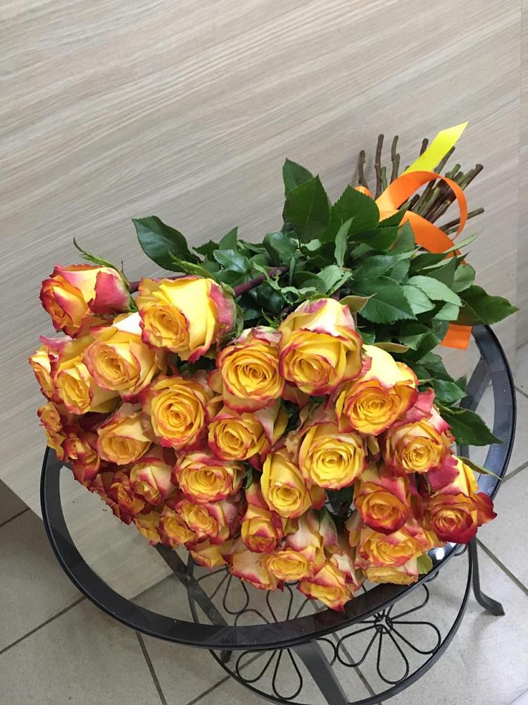 Букет Желтые розы в Первое Мая