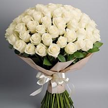 Букет 101 беля роза Белоснежка в Первое Мая