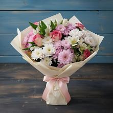 Букет цветов из:  Хризантемы, Альстромерии и Розы в Первое Мая