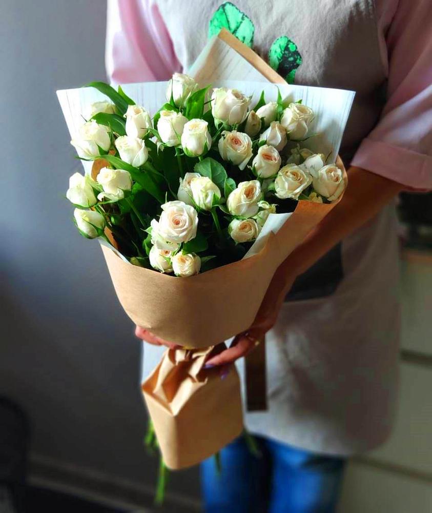 Букет цветов из: Розы в Первое Мая