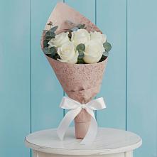 Букет цветов из:  Розы в Первое Мая