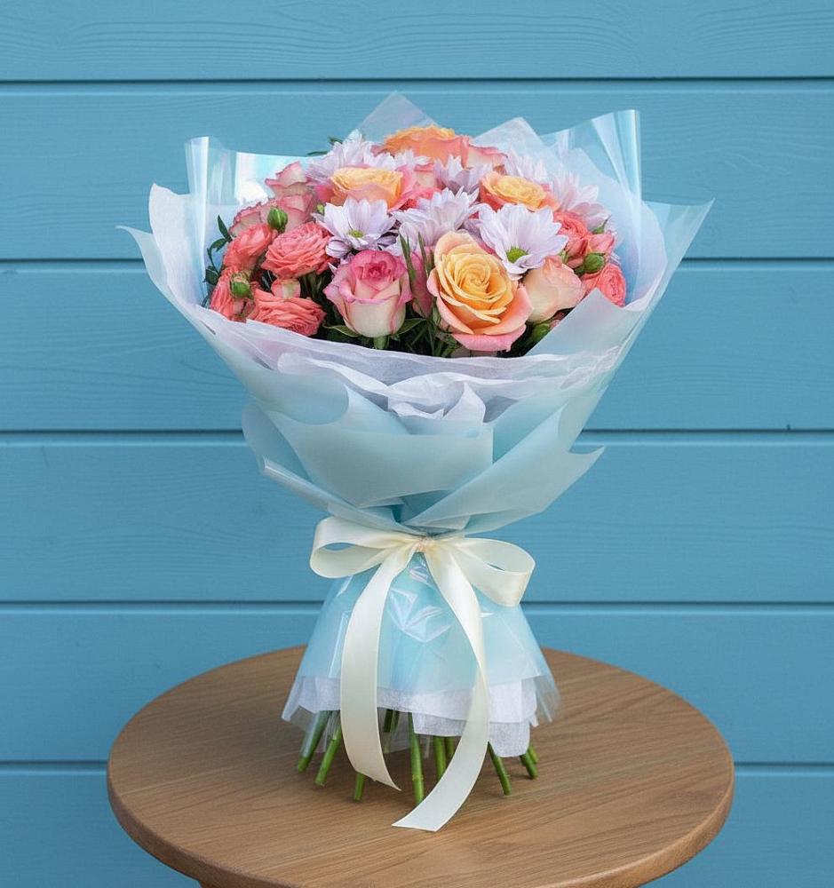 Букет цветов из: Хризантемы и Розы в Первое Мая