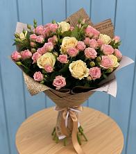Букет цветов из:  Розы в Первое Мая