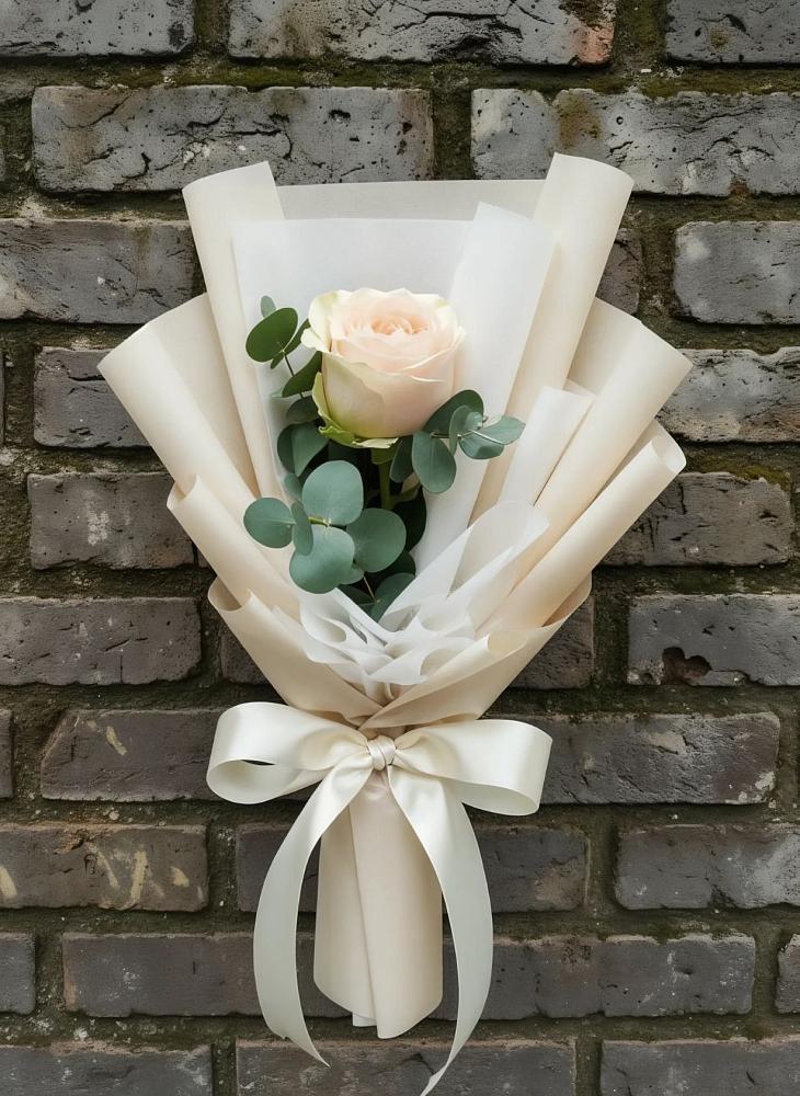 Букет цветов из: Розы в Первое Мая