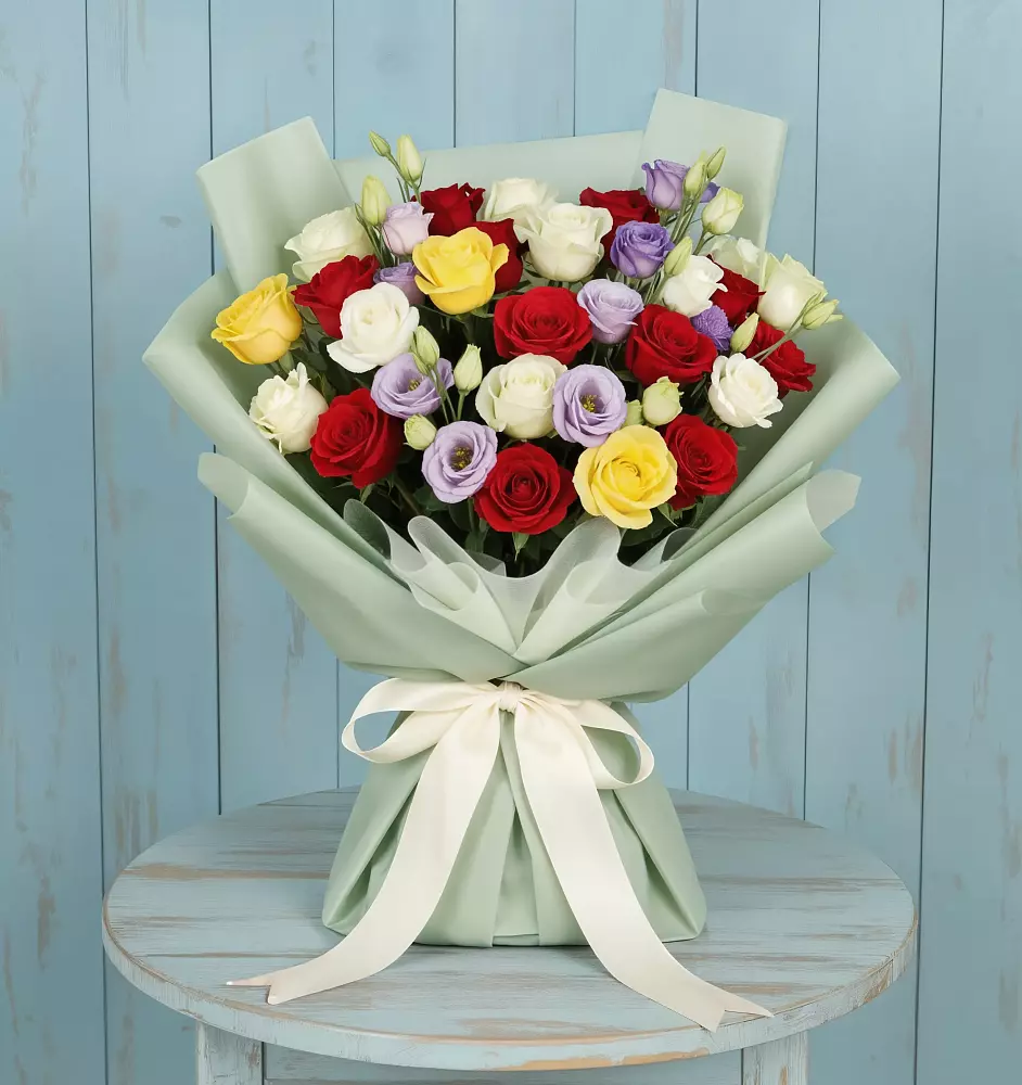 Букет цветов из: Розы в Первое Мая