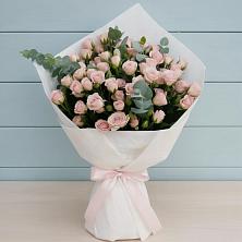 Букет цветов из:  Розы в Первое Мая
