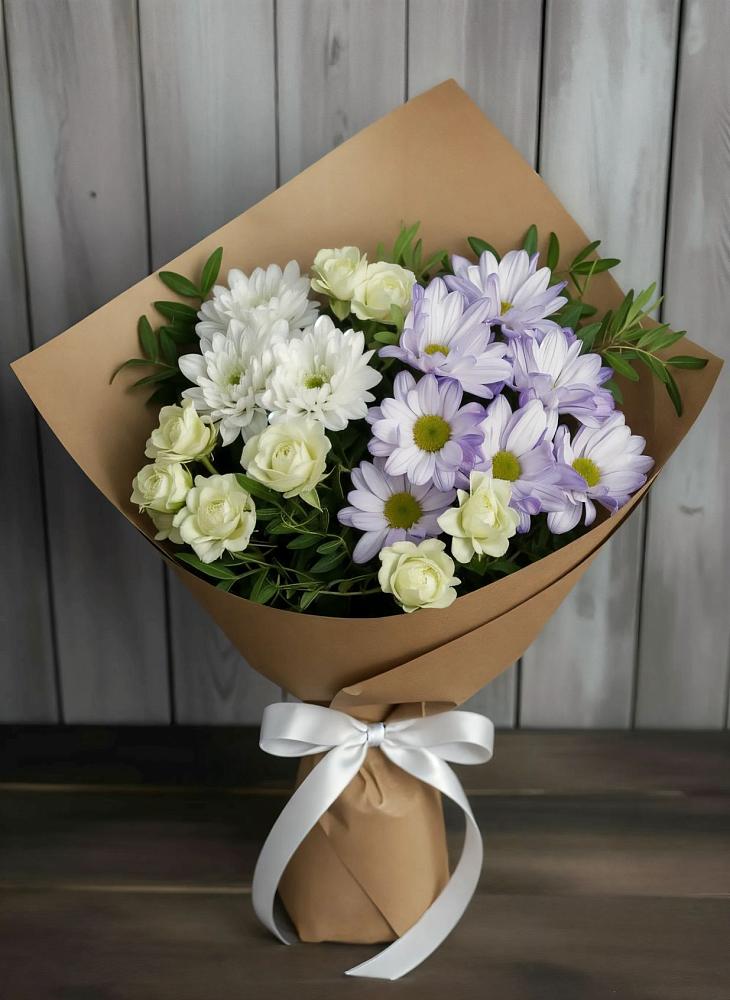 Букет цветов из: Хризантемы и Розы в Первое Мая