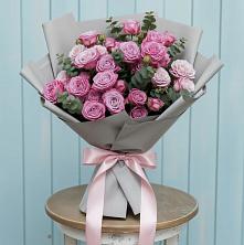 Букет цветов из:  Розы в Первое Мая